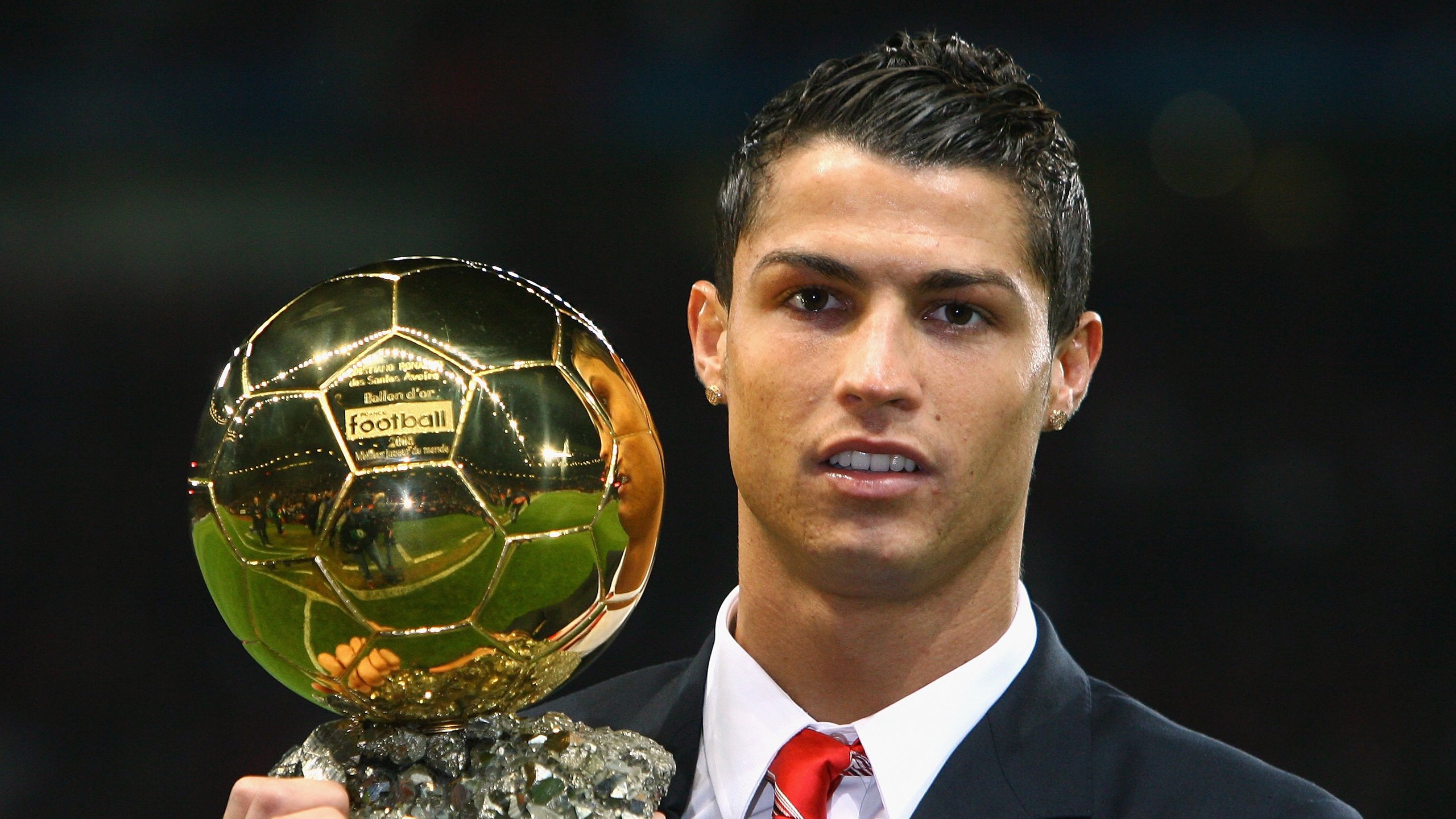 中超球员训练场景曝光引热议，中超训练强度